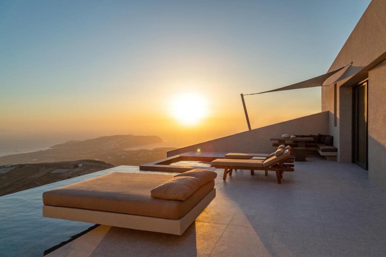 Villa Santorini Sky, Luxury *